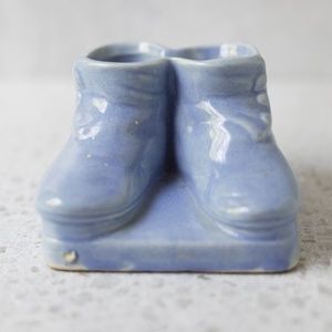 Robinson Ransbottom Pottery blue baby shoes planter Roseville Ohio vintage